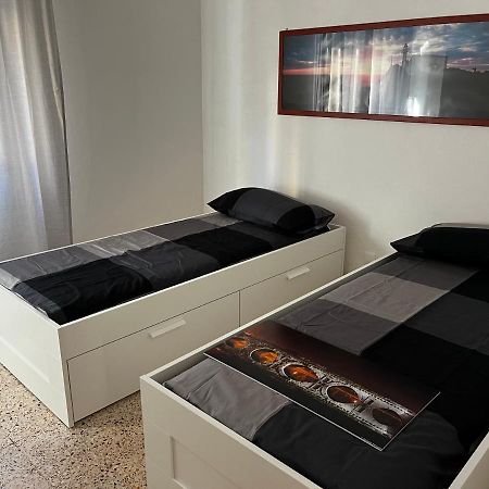 Casa Vacanze Dalla Lory Rímini Exterior foto